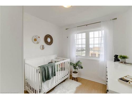 40 Ohara Lane, Ancaster, ON - Indoor Photo Showing Bedroom