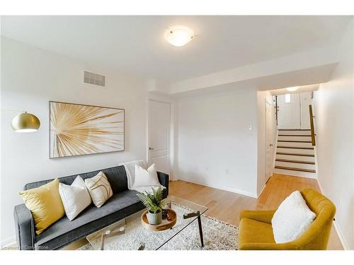 40 Ohara Lane, Ancaster, ON - Indoor Photo Showing Living Room