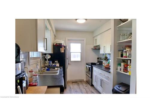 Upper-124 Roberts Crescent, Kitchener, ON - Indoor Photo Showing Kitchen