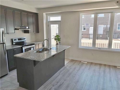 3302 Carding Mill Trail, Oakville, ON - Indoor Photo Showing Kitchen With Stainless Steel Kitchen With Double Sink With Upgraded Kitchen