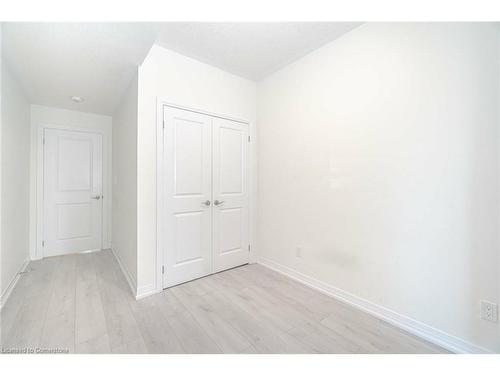 83-261 Woodbine Avenue, Kitchener, ON - Indoor Photo Showing Other Room