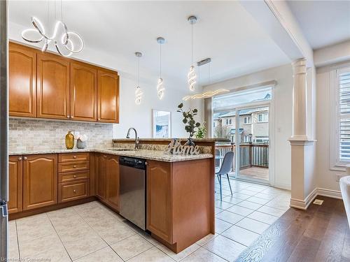 30 Wickson Street, Markham, ON - Indoor Photo Showing Kitchen With Upgraded Kitchen