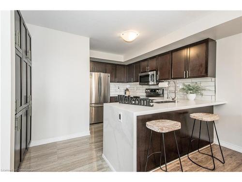 38-420 Linden Drive, Cambridge, ON - Indoor Photo Showing Kitchen With Stainless Steel Kitchen With Upgraded Kitchen