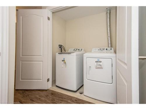 38-420 Linden Drive, Cambridge, ON - Indoor Photo Showing Laundry Room