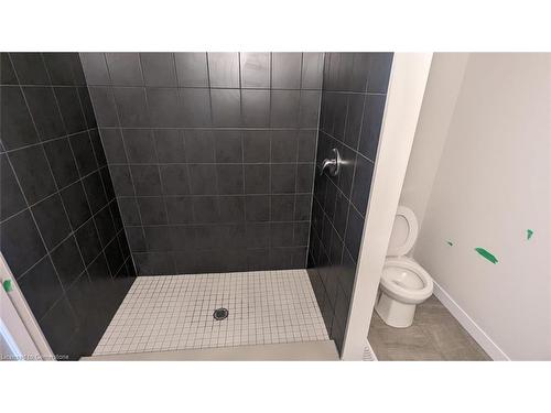 43 Wilkinson Ave Avenue, Cambridge, ON - Indoor Photo Showing Bathroom