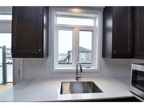 97-55 Tom Brown Drive, Paris, ON - Indoor Photo Showing Kitchen