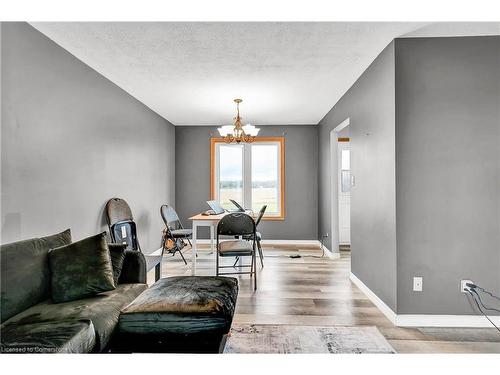 702159 5 Side Road, Chatsworth, ON - Indoor Photo Showing Living Room