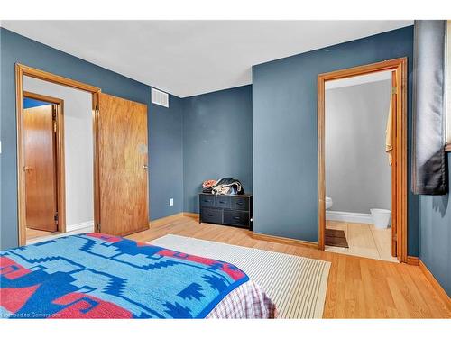 702159 5 Side Road, Chatsworth, ON - Indoor Photo Showing Bedroom