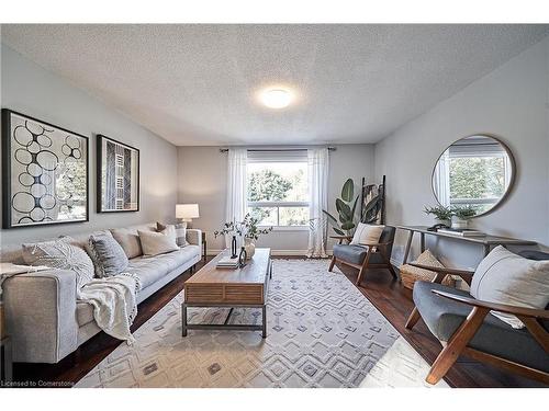 Upper-83 Montrave Avenue, Oshawa, ON - Indoor Photo Showing Living Room