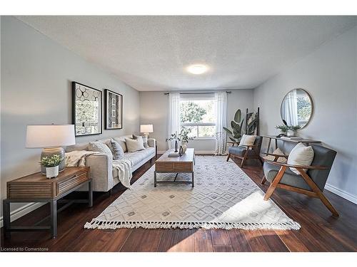 Upper-83 Montrave Avenue, Oshawa, ON - Indoor Photo Showing Living Room