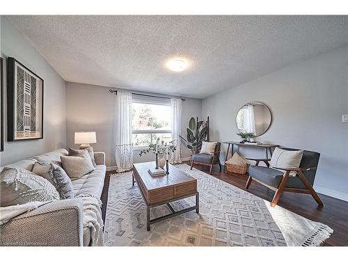 Upper-83 Montrave Avenue, Oshawa, ON - Indoor Photo Showing Living Room