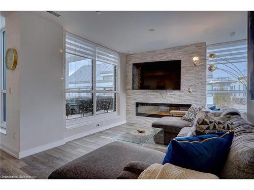 10-233 Broward Way, Innisfil, ON - Indoor Photo Showing Living Room With Fireplace