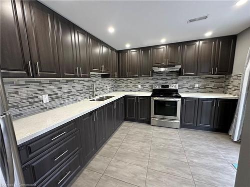 304 Shady Glen Crescent, Kitchener, ON - Indoor Photo Showing Kitchen With Double Sink With Upgraded Kitchen