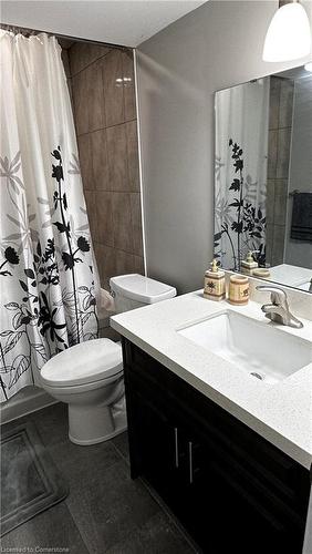 304 Shady Glen Crescent, Kitchener, ON - Indoor Photo Showing Bathroom