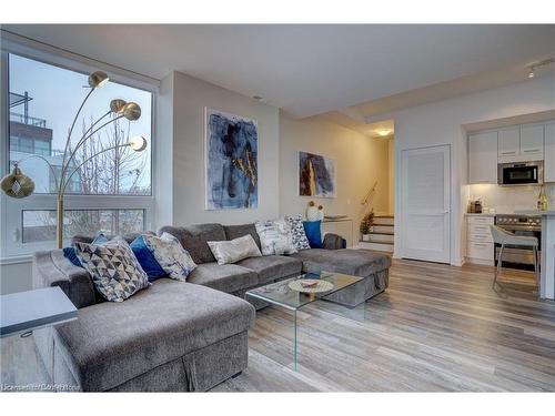 10-233 Broward Way, Innisfil, ON - Indoor Photo Showing Living Room