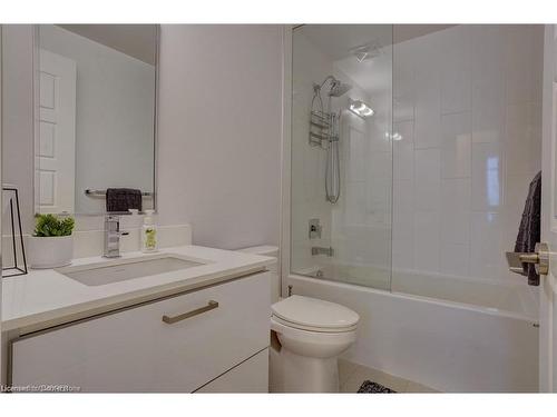 10-233 Broward Way, Innisfil, ON - Indoor Photo Showing Bathroom