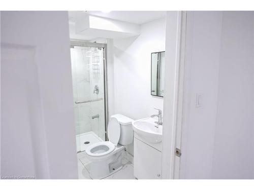 3084 Tillmann Road, London, ON - Indoor Photo Showing Bathroom