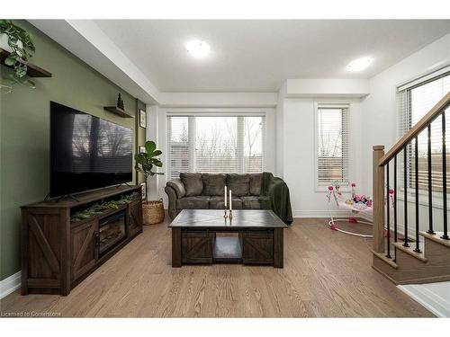 36 Briar Court, Georgetown, ON - Indoor Photo Showing Living Room