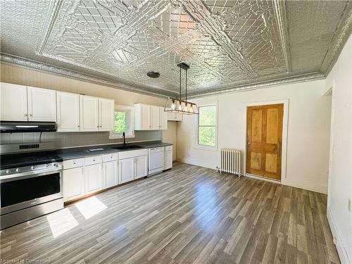 180 Carroll Street, Rockwood, ON - Indoor Photo Showing Kitchen