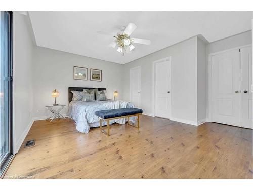 85 Cityview Circle, Barrie, ON - Indoor Photo Showing Bedroom