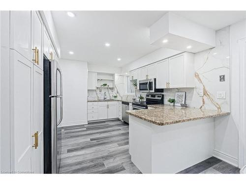 6700 32 Side Road, Acton, ON - Indoor Photo Showing Kitchen With Upgraded Kitchen