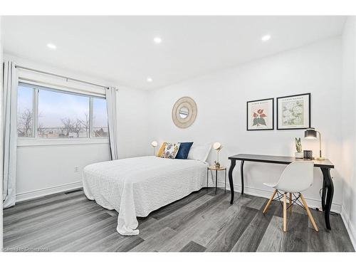 6700 32 Side Road, Acton, ON - Indoor Photo Showing Bedroom