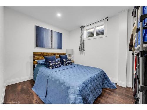 12-293 Limeridge Road W, Hamilton, ON - Indoor Photo Showing Bedroom