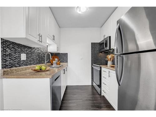 12-293 Limeridge Road W, Hamilton, ON - Indoor Photo Showing Kitchen With Stainless Steel Kitchen With Double Sink With Upgraded Kitchen