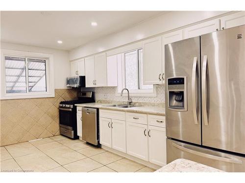 195 Merlin Crescent, London, ON - Indoor Photo Showing Kitchen With Double Sink