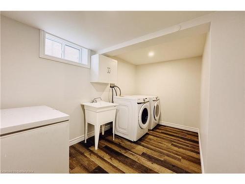 195 Merlin Crescent, London, ON - Indoor Photo Showing Laundry Room