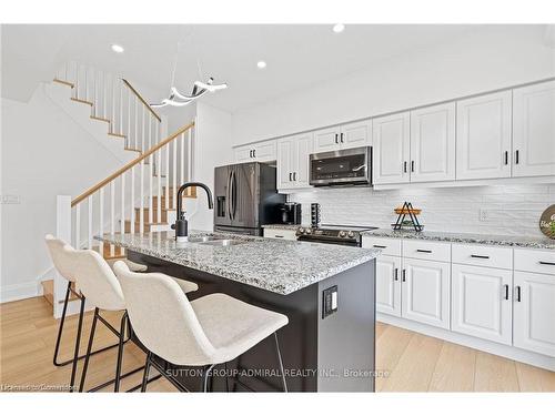 1026 Wright Drive, Midland, ON - Indoor Photo Showing Kitchen With Upgraded Kitchen