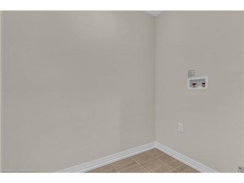 109 Alicia Crescent, Thorold, ON - Indoor Photo Showing Other Room