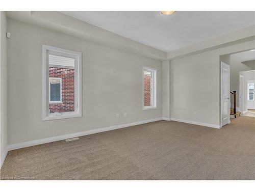 109 Alicia Crescent, Thorold, ON - Indoor Photo Showing Other Room