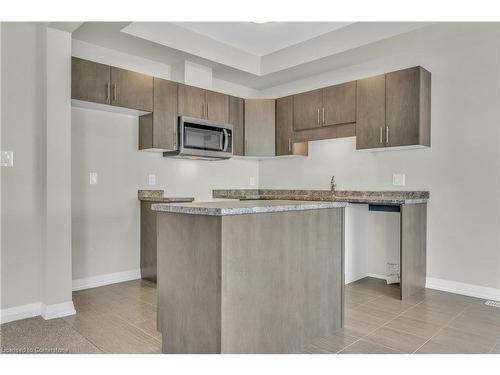 109 Alicia Crescent, Thorold, ON - Indoor Photo Showing Kitchen