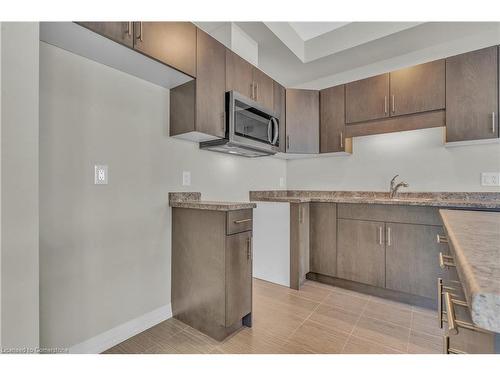 109 Alicia Crescent, Thorold, ON - Indoor Photo Showing Kitchen