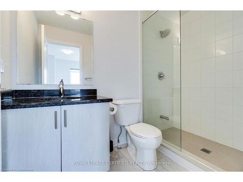 4-51 Sparrow Avenue, Cambridge, ON - Indoor Photo Showing Bathroom