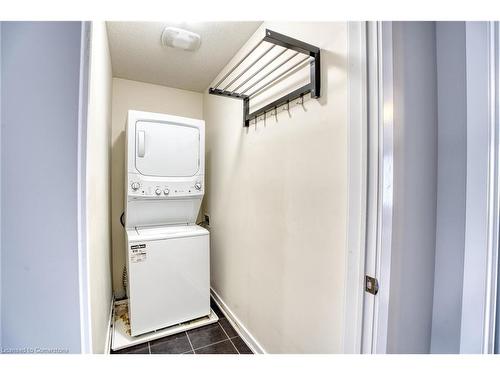 146 Crafter Crescent, Stoney Creek, ON - Indoor Photo Showing Laundry Room