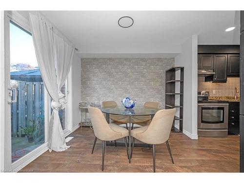 25 Westvillage Drive, Hamilton, ON - Indoor Photo Showing Dining Room