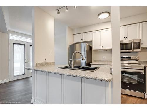 B-23 Chester Street, Oakville, ON - Indoor Photo Showing Kitchen With Double Sink