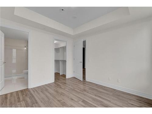 407-9075 Jane Street, Vaughan, ON - Indoor Photo Showing Other Room