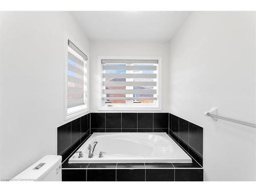 904 Oasis Drive, Mississauga, ON - Indoor Photo Showing Bathroom