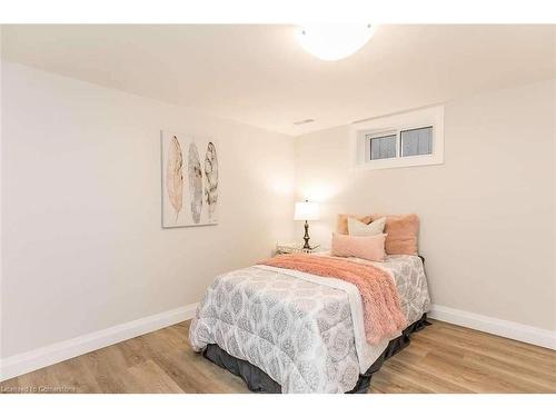 Bsmt-88 Luxury Avenue, Bradford, ON - Indoor Photo Showing Bedroom