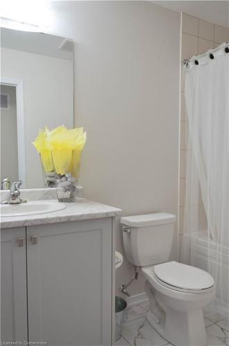 21-8317 Mulberry Drive, Niagara Falls, ON - Indoor Photo Showing Bathroom