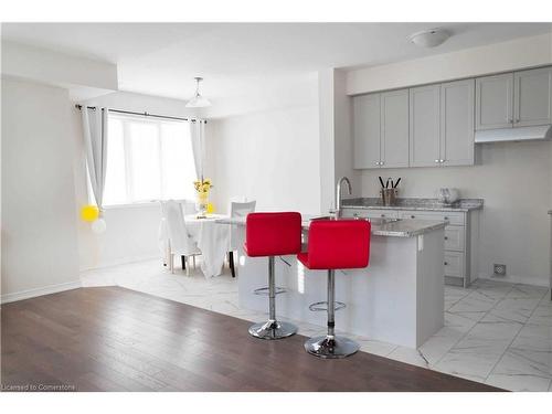 21-8317 Mulberry Drive, Niagara Falls, ON - Indoor Photo Showing Kitchen