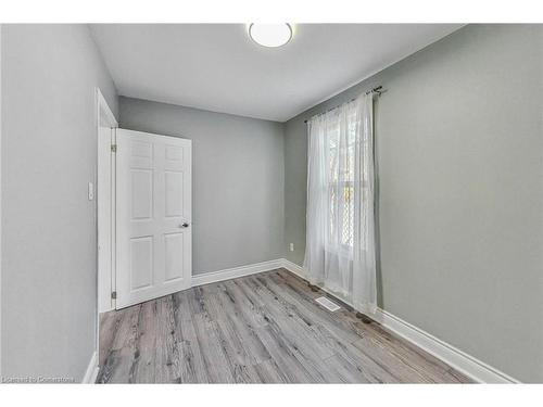 1383 Cannon Street E, Hamilton, ON - Indoor Photo Showing Other Room