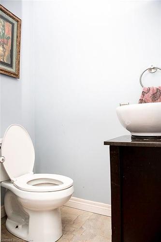 199 Garden Path, Chatham, ON - Indoor Photo Showing Bathroom