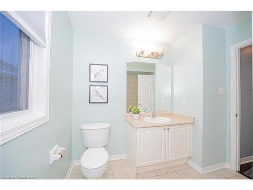 319 Robert Ferrie Drive, Kitchener, ON - Indoor Photo Showing Bathroom