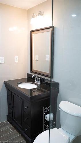 Lower-3870 Midhurst Lane, Mississauga, ON - Indoor Photo Showing Bathroom