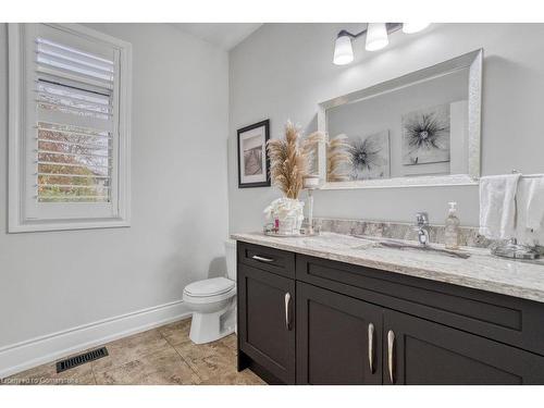 958 Beach Boulevard, Hamilton, ON - Indoor Photo Showing Bathroom