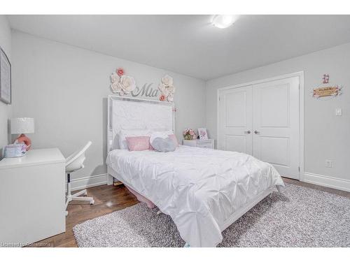 958 Beach Boulevard, Hamilton, ON - Indoor Photo Showing Bedroom